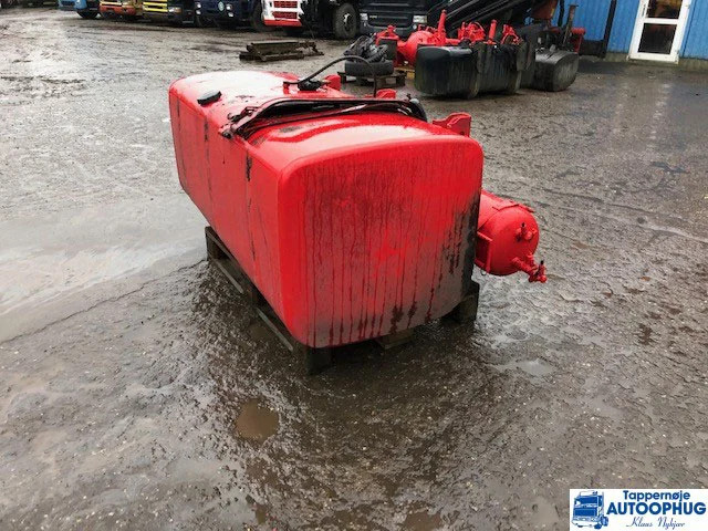 Scania brændstoftank 700L P/N: 1871192 / 1517309 - Fuel tank for Truck: picture 4 Scania brændstoftank 700L P/N: 1871192 / 1517309 - Fuel tank for Truck: picture 4