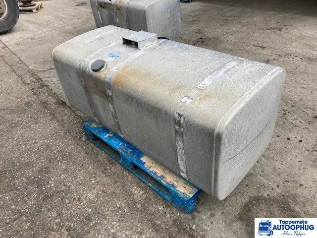 Scania diesel tank 700L Scania 1871192 - Fuel tank for Truck: picture 2 Scania diesel tank 700L Scania 1871192 - Fuel tank for Truck: picture 2