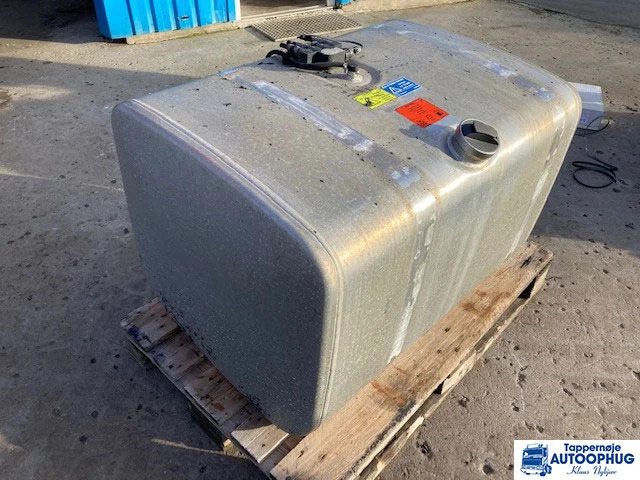 Scania fuel tank 400L Scania 1878319 - Fuel tank for Truck: picture 2 Scania fuel tank 400L Scania 1878319 - Fuel tank for Truck: picture 2