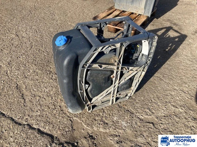 Volvo Adblue tank 21645367 – 23251720 - AdBlue tank for Truck: picture 2 Volvo Adblue tank 21645367 – 23251720 - AdBlue tank for Truck: picture 2