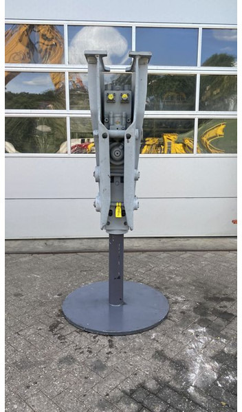 FRD HB10G, zonder kopplaat - Hydraulic hammer for Construction machinery: picture 2 FRD HB10G, zonder kopplaat - Hydraulic hammer for Construction machinery: picture 2