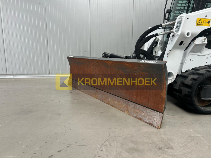 Bobcat Dozerblade 96 6-weg Dozerblad - Blade: picture 2 Bobcat Dozerblade 96 6-weg Dozerblad - Blade: picture 2