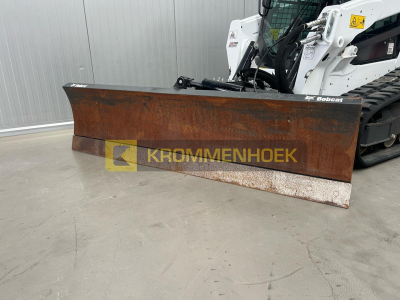 Bobcat Dozerblade 96 6-weg Dozerblad - Blade: picture 1 Bobcat Dozerblade 96 6-weg Dozerblad - Blade: picture 1