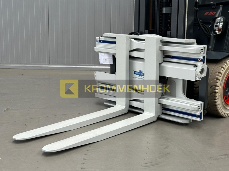 CASCADE 70G-CFR-157 Roterende vorkenklem - Forklift: picture 2 CASCADE 70G-CFR-157 Roterende vorkenklem - Forklift: picture 2
