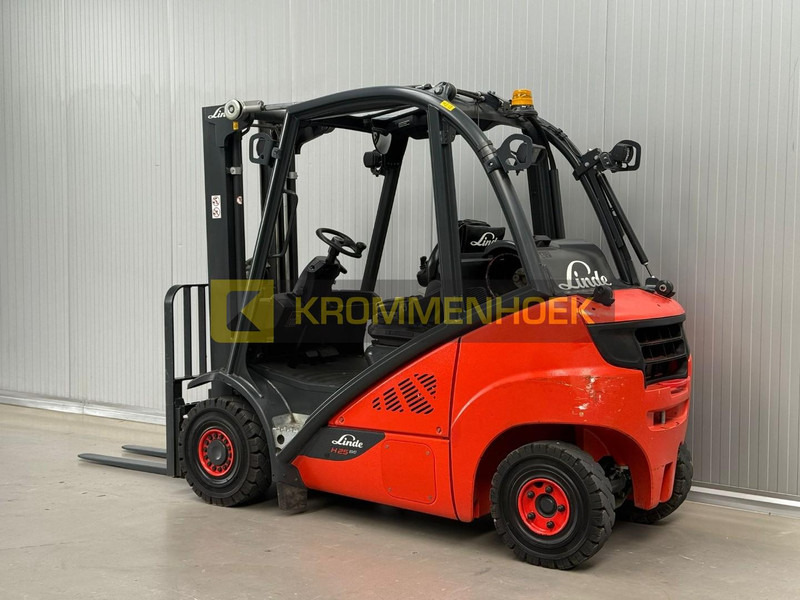 Linde H 25 T - LPG forklift: picture 3 Linde H 25 T - LPG forklift: picture 3