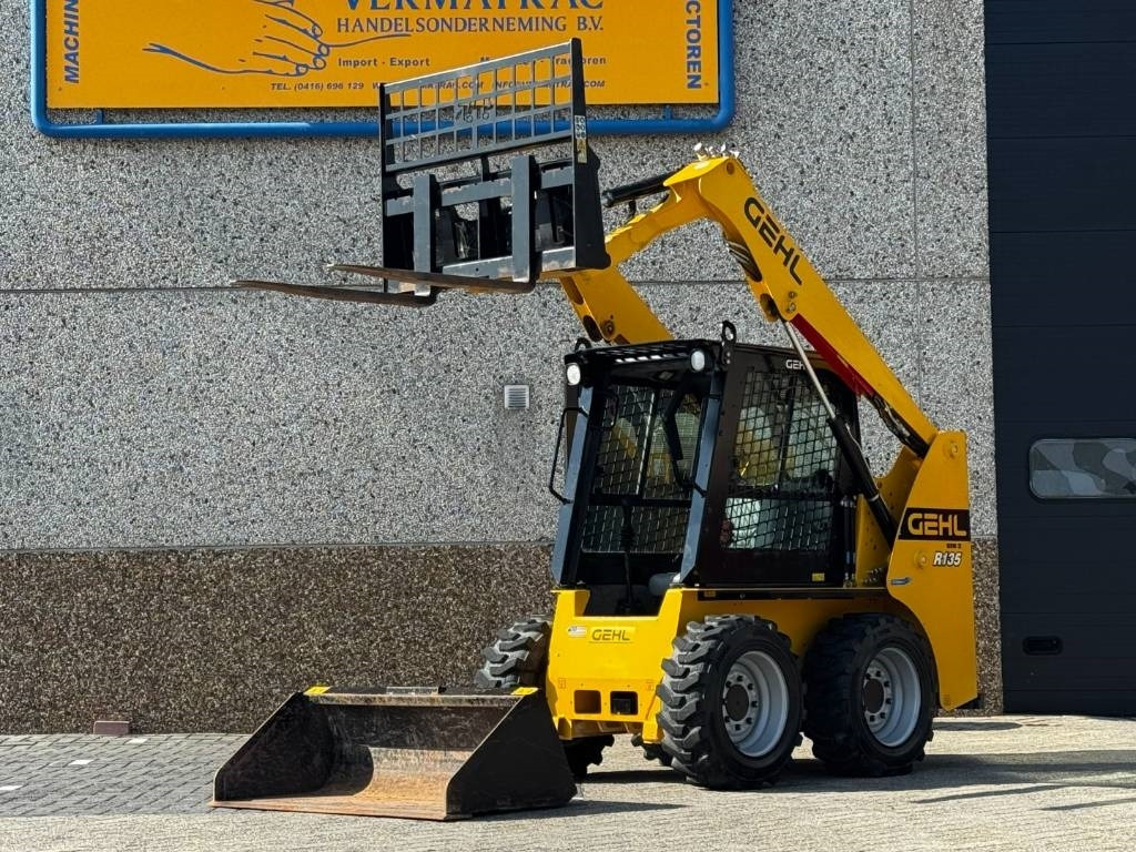Gehl R135 / Mantitou 1350R, 2022, 115 hours! - Crawler excavator: picture 1 Gehl R135 / Mantitou 1350R, 2022, 115 hours! - Crawler excavator: picture 1
