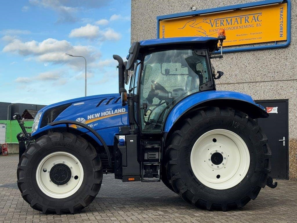 New Holland T6.180 Dynamic Command, - Farm tractor: picture 2 New Holland T6.180 Dynamic Command, - Farm tractor: picture 2