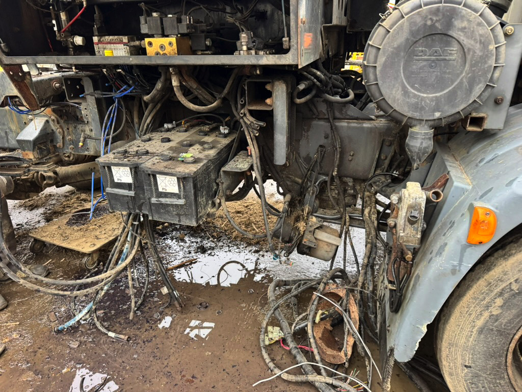 Road sweeper DAF LF180: picture 16