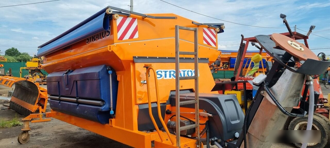 Sand/ Salt spreader for Municipal/ Special vehicle Schmidt odnowiona 2022: picture 7 Sand/ Salt spreader for Municipal/ Special vehicle Schmidt odnowiona 2022: picture 7