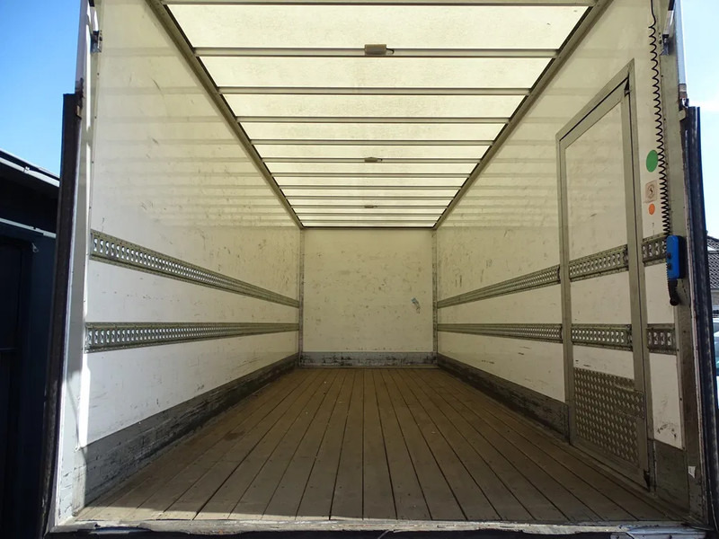 MAN TGL 12.180 EURO 6 LAADKLEP AIRCO AUTOMAAT NAVI 1ST OWNER - Box truck: picture 5 MAN TGL 12.180 EURO 6 LAADKLEP AIRCO AUTOMAAT NAVI 1ST OWNER - Box truck: picture 5