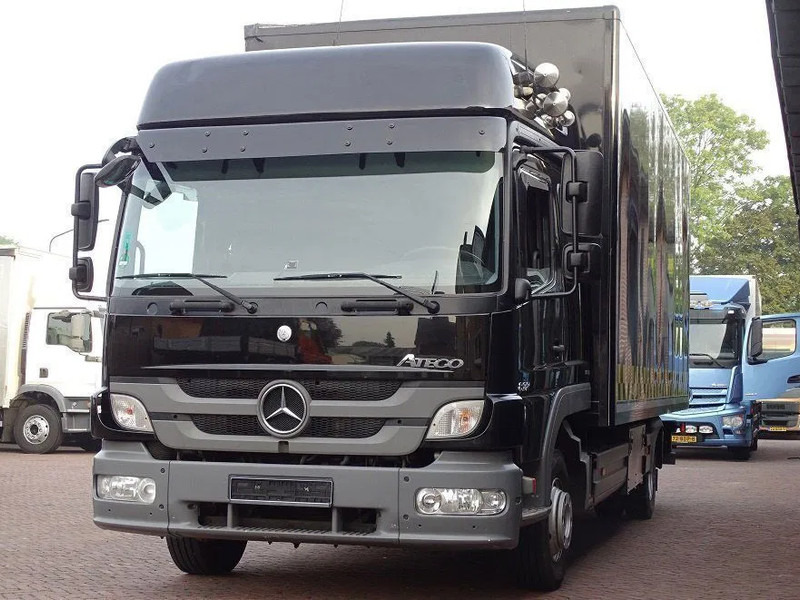 Mercedes-Benz Atego CREWCAB 6 SEATS standheizung lbw 1.5 ton - Box truck: picture 2 Mercedes-Benz Atego CREWCAB 6 SEATS standheizung lbw 1.5 ton - Box truck: picture 2