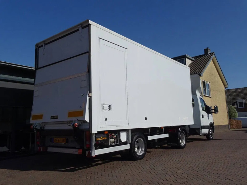 Iveco Daily 35C17 Be combinatie be trekker podium oplegger 3080 KG laadvm. 1.5 Ton Laadklep - Tractor unit: picture 3 Iveco Daily 35C17 Be combinatie be trekker podium oplegger 3080 KG laadvm. 1.5 Ton Laadklep - Tractor unit: picture 3