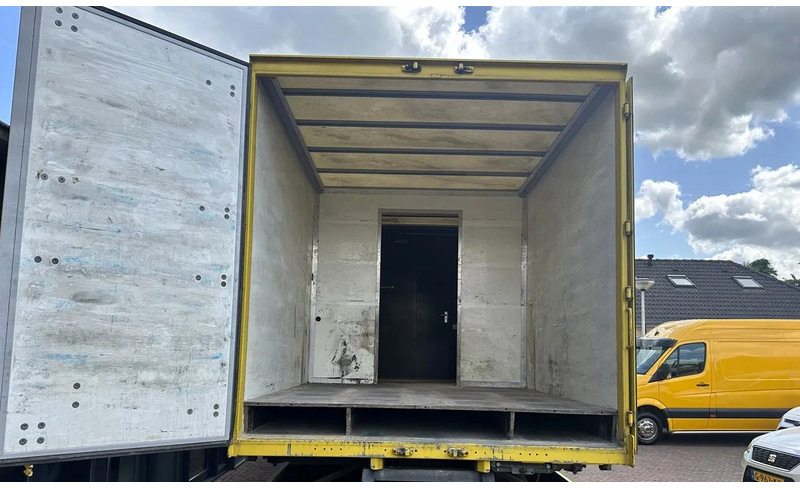 Volvo FL 12.240 AIRCO Kachel Douche 2x bed CAMPER MOTORSPORT ENZ - Box truck: picture 2 Volvo FL 12.240 AIRCO Kachel Douche 2x bed CAMPER MOTORSPORT ENZ - Box truck: picture 2