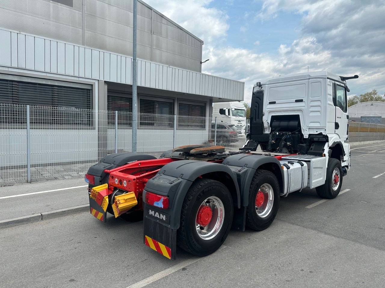 MAN TGS 33.520 6X6 Hydrodrive Kipphidraulik - Tractor unit: picture 4 MAN TGS 33.520 6X6 Hydrodrive Kipphidraulik - Tractor unit: picture 4