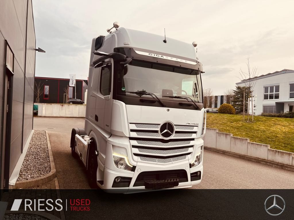 Mercedes-Benz 1851 LS GigaSpace Vollluft BiXenon KlimaA Navi Mercedes-Benz 1851 LS GigaSpace Vollluft BiXenon KlimaA Navi - Tractor unit: picture 3 Mercedes-Benz 1851 LS GigaSpace Vollluft BiXenon KlimaA Navi Mercedes-Benz 1851 LS GigaSpace Vollluft BiXenon KlimaA Navi - Tractor unit: picture 3