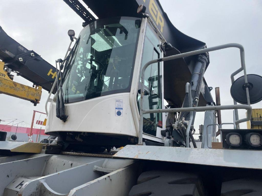 Hyster RS46-41XD/67S - Reach stacker: picture 5 Hyster RS46-41XD/67S - Reach stacker: picture 5