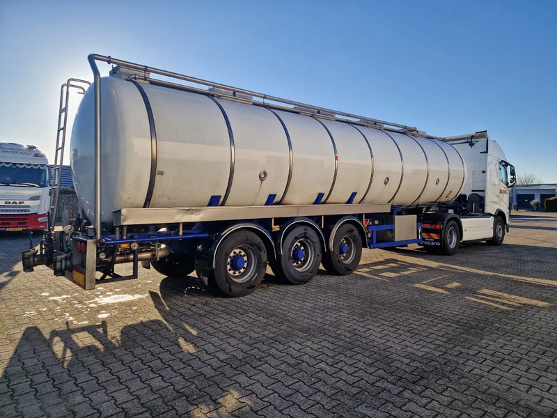 Dijkstra 34000 liter tankoplegger met Vogelsang pomp (MET NIEUWE APK !!) - Tank semi-trailer: picture 4 Dijkstra 34000 liter tankoplegger met Vogelsang pomp (MET NIEUWE APK !!) - Tank semi-trailer: picture 4