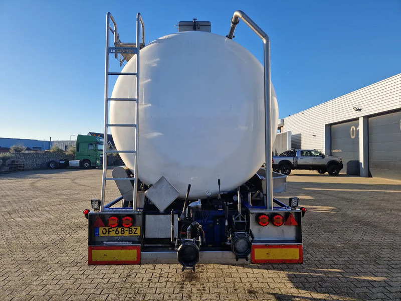 Dijkstra 34000 liter tankoplegger met Vogelsang pomp (MET NIEUWE APK !!) - Tank semi-trailer: picture 3 Dijkstra 34000 liter tankoplegger met Vogelsang pomp (MET NIEUWE APK !!) - Tank semi-trailer: picture 3