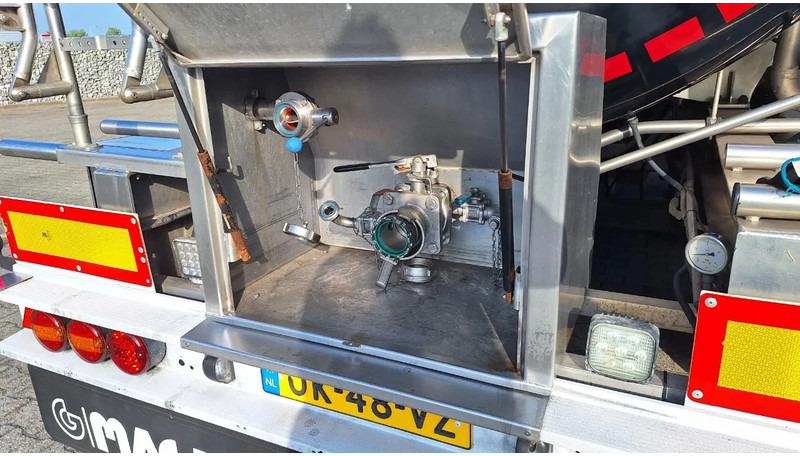 Magyar 31000 liter tankoplegger 1 kamer met RVS chassis en nieuwe APK - Tank semi-trailer: picture 3 Magyar 31000 liter tankoplegger 1 kamer met RVS chassis en nieuwe APK - Tank semi-trailer: picture 3