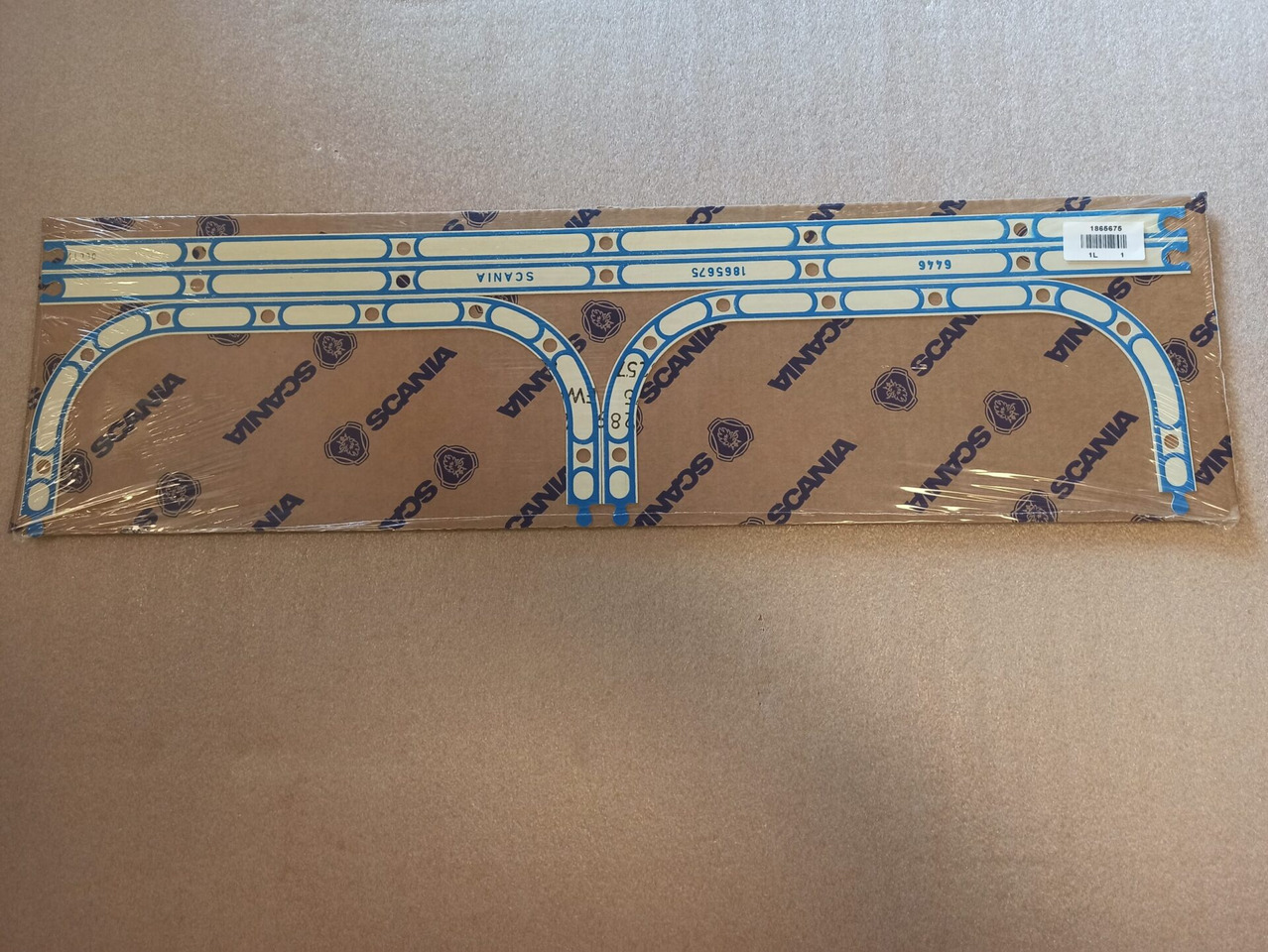 SCANIA OIL SUMP GASKET - 1865675 - Oil pan for Truck: picture 1 SCANIA OIL SUMP GASKET - 1865675 - Oil pan for Truck: picture 1