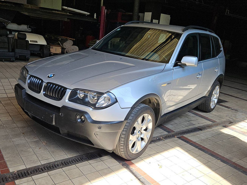 BMW X3 _ 3.0i Automatic - Sedan: picture 1 BMW X3 _ 3.0i Automatic - Sedan: picture 1