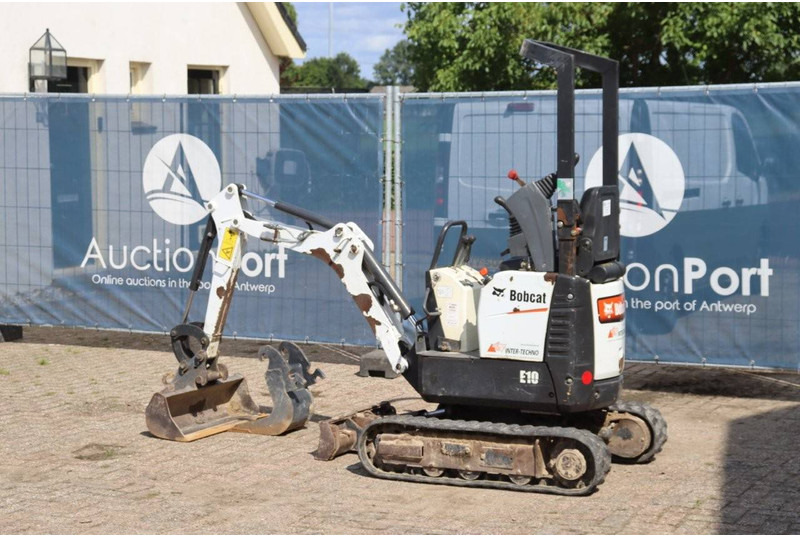 Bobcat E10 - Mini excavator: picture 3 Bobcat E10 - Mini excavator: picture 3