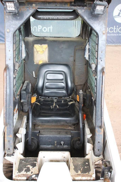 Wheel loader Bobcat S70: picture 15
