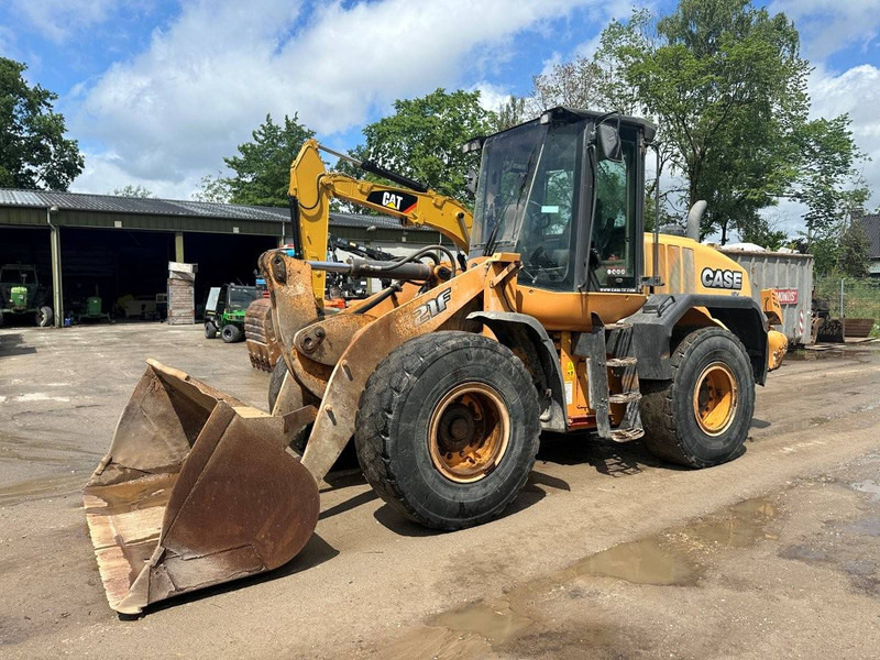 Case 621F - Wheel loader: picture 1 Case 621F - Wheel loader: picture 1