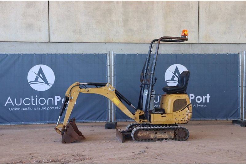 Caterpillar 300.9D - Mini excavator: picture 1 Caterpillar 300.9D - Mini excavator: picture 1