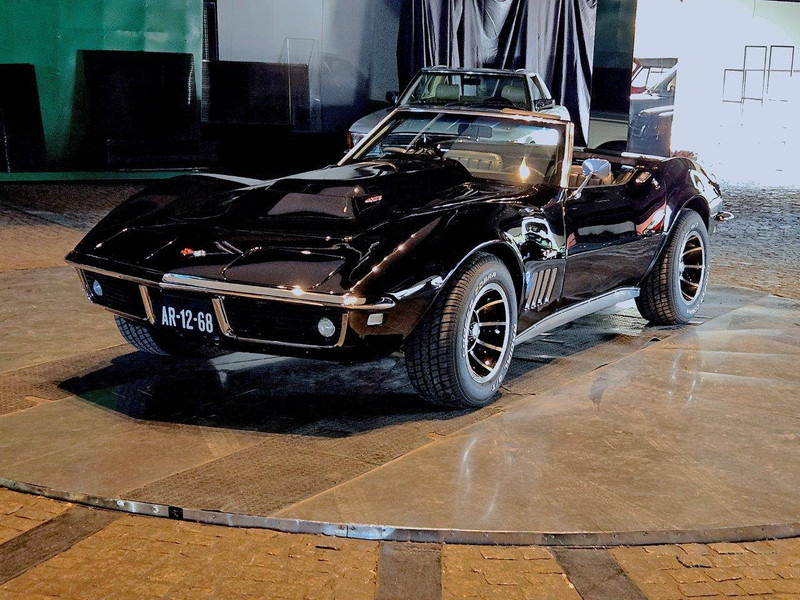 Chevrolet Corvette (C3) Convertible _ 427 - Sedan: picture 1 Chevrolet Corvette (C3) Convertible _ 427 - Sedan: picture 1