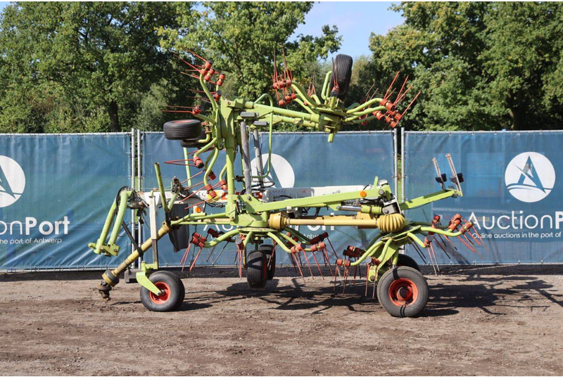 Claas Volto 1050 - Tedder/ Rake: picture 2 Claas Volto 1050 - Tedder/ Rake: picture 2