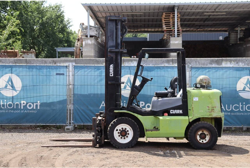 Clark CGP 45 - LPG forklift: picture 2 Clark CGP 45 - LPG forklift: picture 2