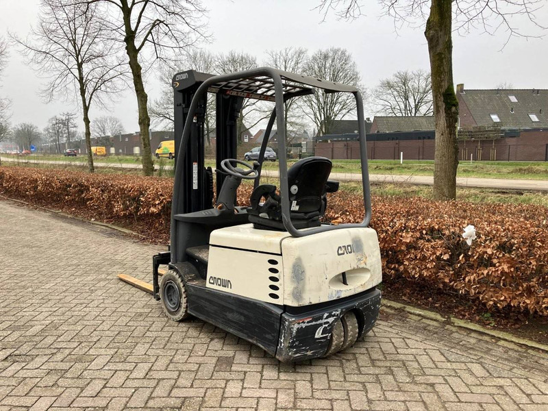 Crown SC4220 - Electric forklift: picture 3 Crown SC4220 - Electric forklift: picture 3