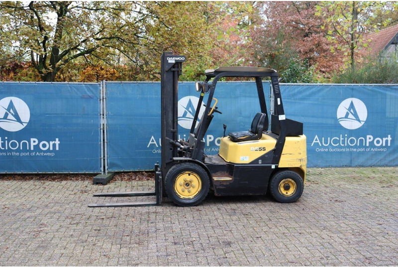 Daewoo D25-3 - Diesel forklift: picture 1 Daewoo D25-3 - Diesel forklift: picture 1