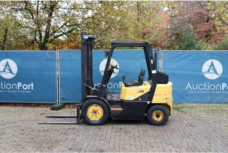 Daewoo D25-3 - Diesel forklift: picture 2 Daewoo D25-3 - Diesel forklift: picture 2