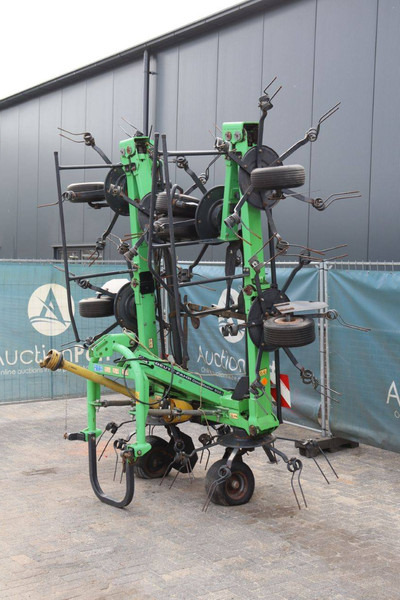 Deutz Fahr CondiMaster 9021 - Tedder/ Rake: picture 4 Deutz Fahr CondiMaster 9021 - Tedder/ Rake: picture 4