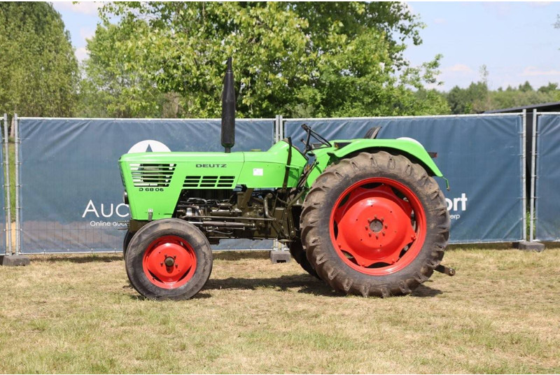 Deutz Fahr D6806 - Farm tractor: picture 1 Deutz Fahr D6806 - Farm tractor: picture 1