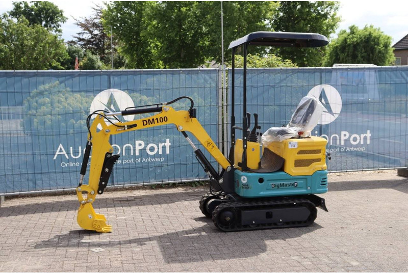 DigMaster DM100 - Mini excavator: picture 1 DigMaster DM100 - Mini excavator: picture 1