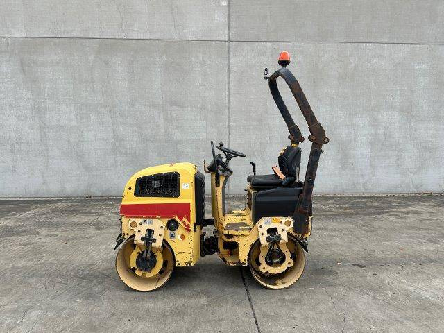 Roller Dynapac CC800: picture 7