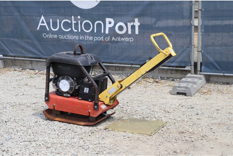 Dynapac LG200 - Vibratory plate: picture 3 Dynapac LG200 - Vibratory plate: picture 3