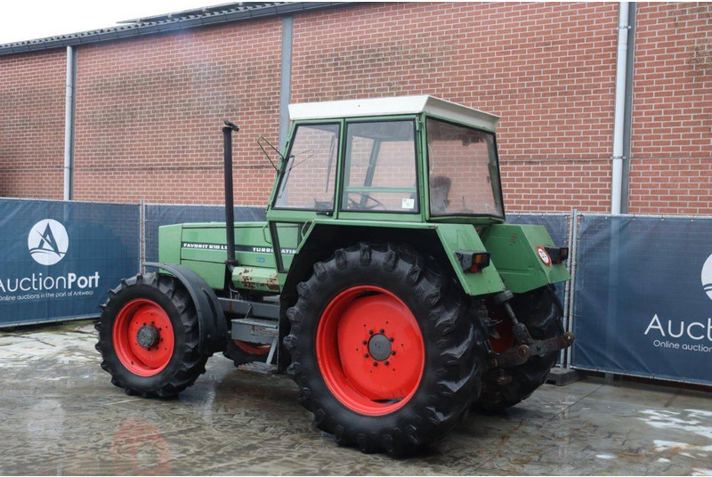 Fendt Favorit 610 LS Turbomatik - Farm tractor: picture 3 Fendt Favorit 610 LS Turbomatik - Farm tractor: picture 3