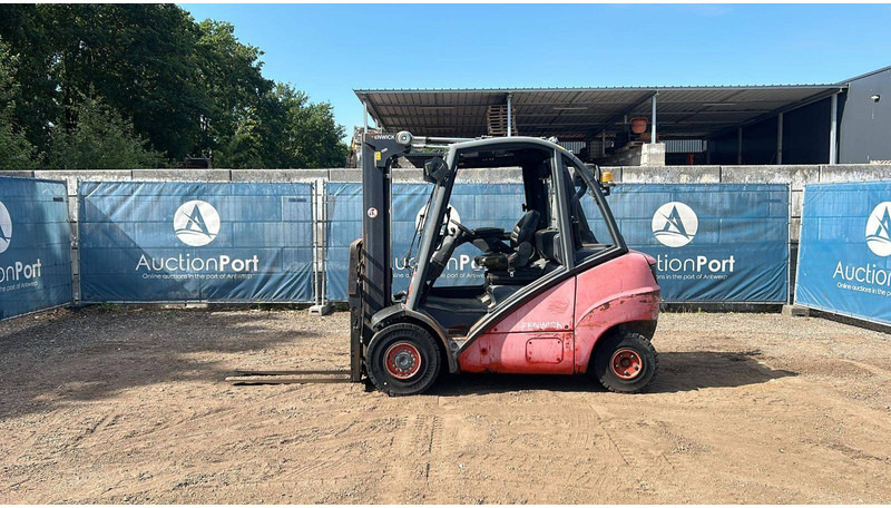 Fenwick H30D - Diesel forklift: picture 2 Fenwick H30D - Diesel forklift: picture 2