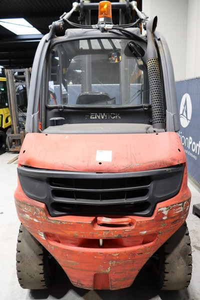Fenwick-Linde H40D-02 - Diesel forklift: picture 4 Fenwick-Linde H40D-02 - Diesel forklift: picture 4