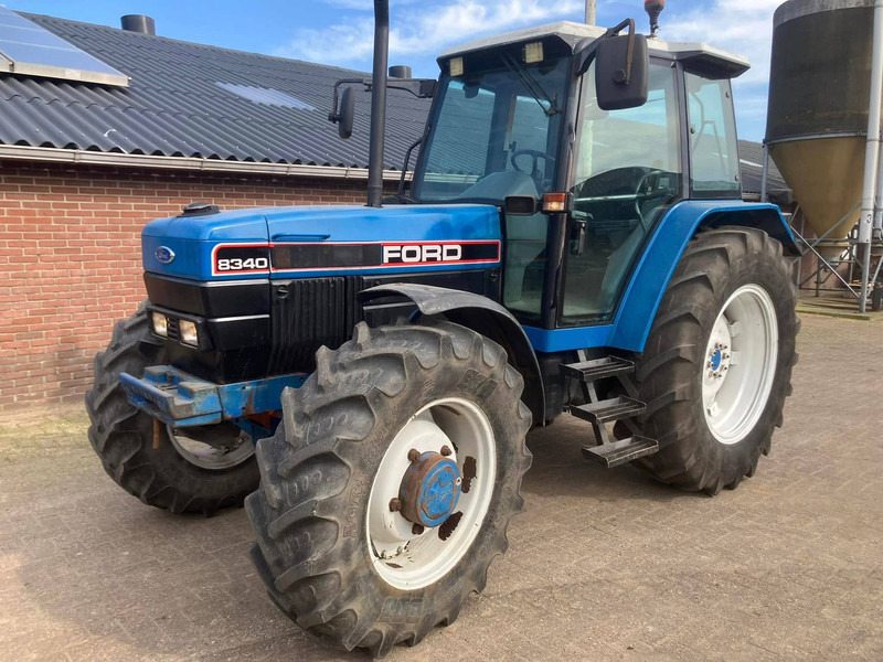 Farm tractor Ford 8340: picture 11 Farm tractor Ford 8340: picture 11