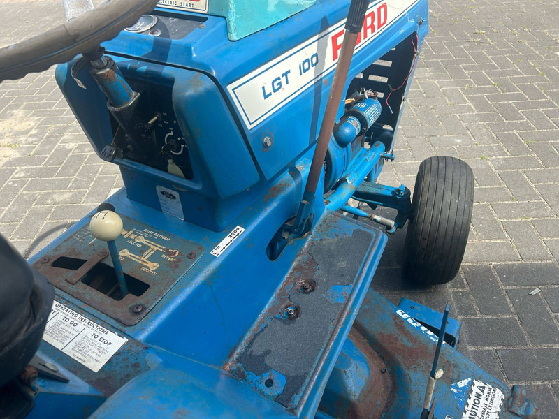 Ford LGT 100 - Farm tractor: picture 5 Ford LGT 100 - Farm tractor: picture 5