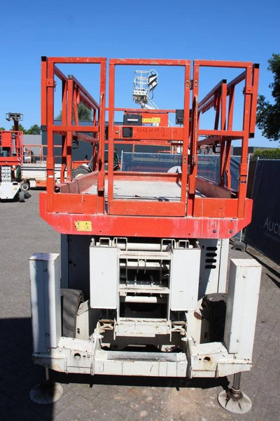 Genie GS-3369 - Scissor lift: picture 4 Genie GS-3369 - Scissor lift: picture 4