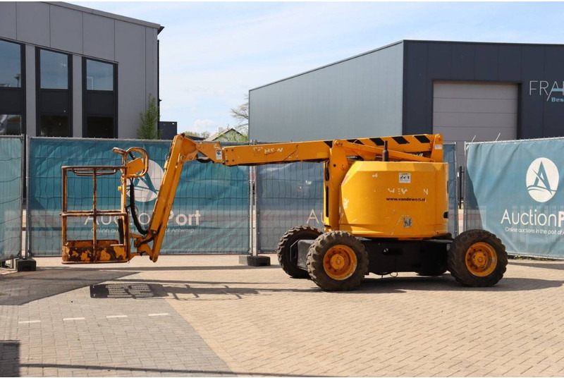 Genie Z-34/22 - Articulated boom: picture 1 Genie Z-34/22 - Articulated boom: picture 1