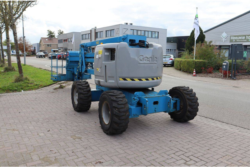 Genie Z-45/25J - Articulated boom: picture 3 Genie Z-45/25J - Articulated boom: picture 3