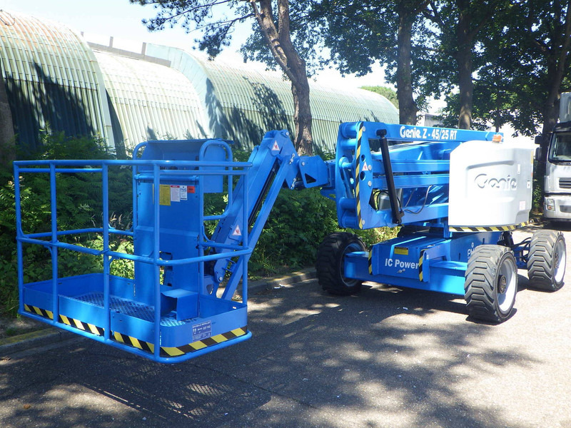 Genie Z-45/25J RT - Telescopic boom: picture 3 Genie Z-45/25J RT - Telescopic boom: picture 3