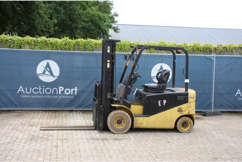 Hangcha OP0300-G - Electric forklift: picture 1 Hangcha OP0300-G - Electric forklift: picture 1